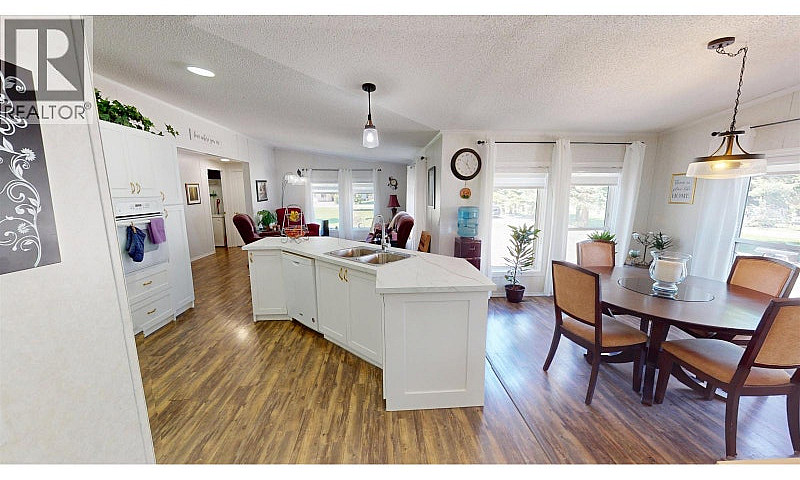 1302 Mountain Ash Ro...