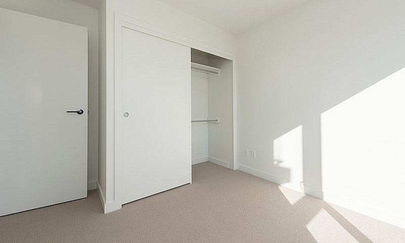 1103-13750 100 Avenu...