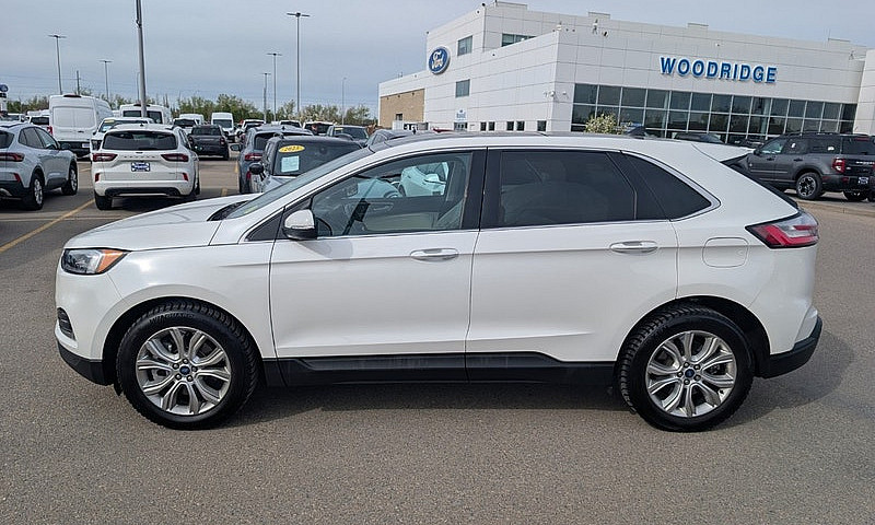 2022 Ford Edge...