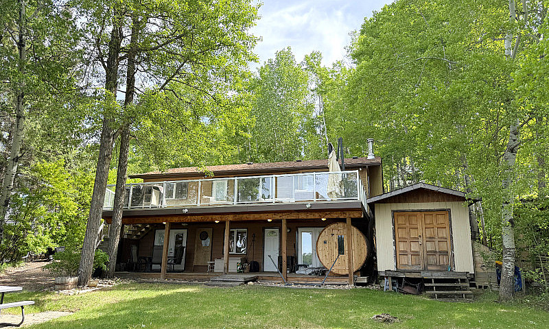 37 Weekend Estates (...