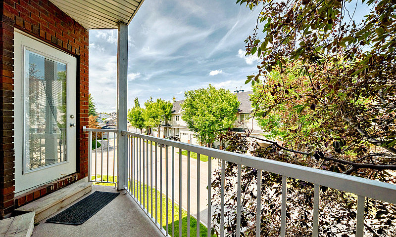 Spacious Corner Unit...