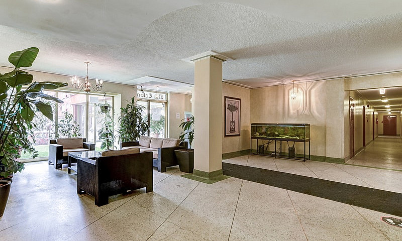Fully Renovated - Gr...