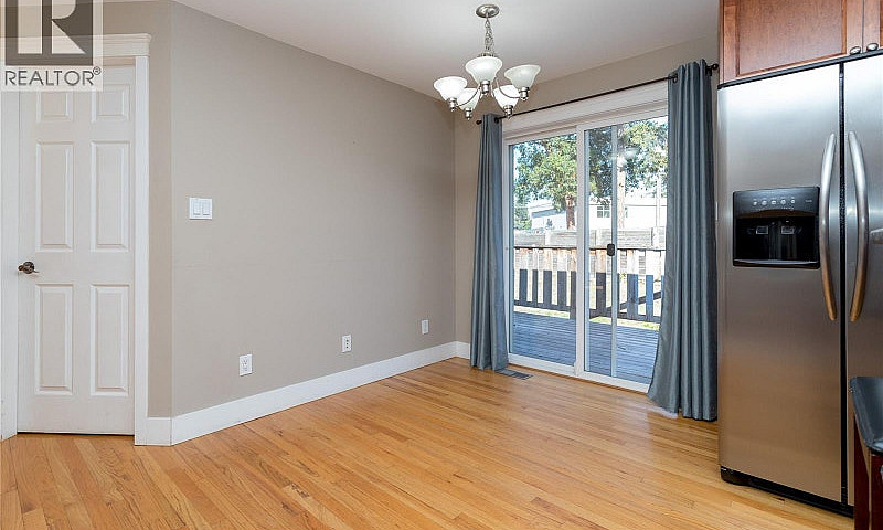590 Ridley Dr Colwoo...