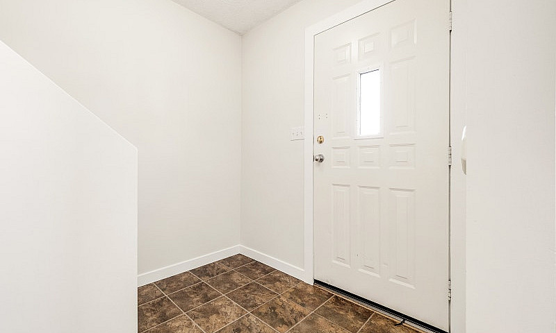 3 Bedroom Townhouse ...