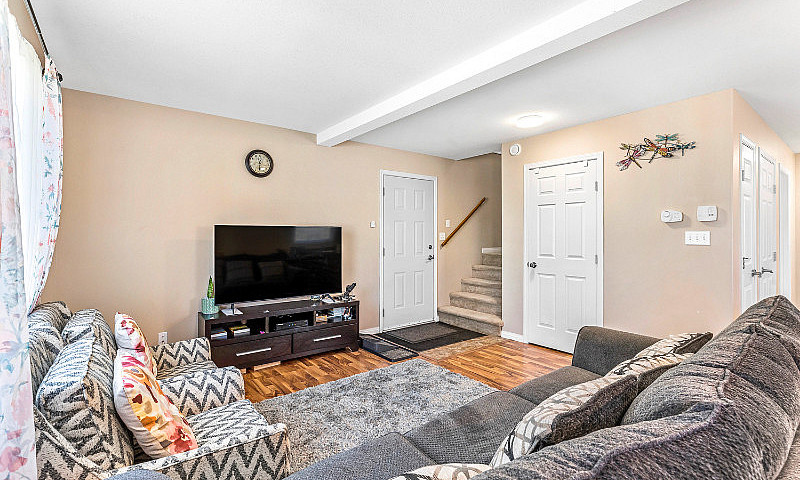 $449,800 - #111-58 F...