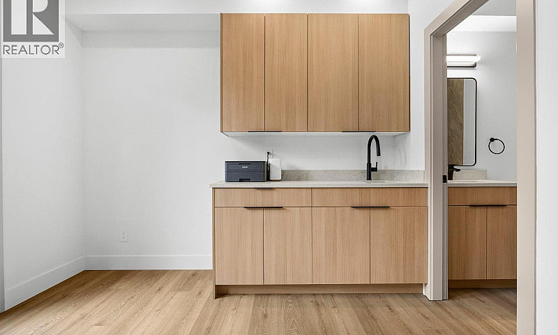 1506 39A Avenue Unit...