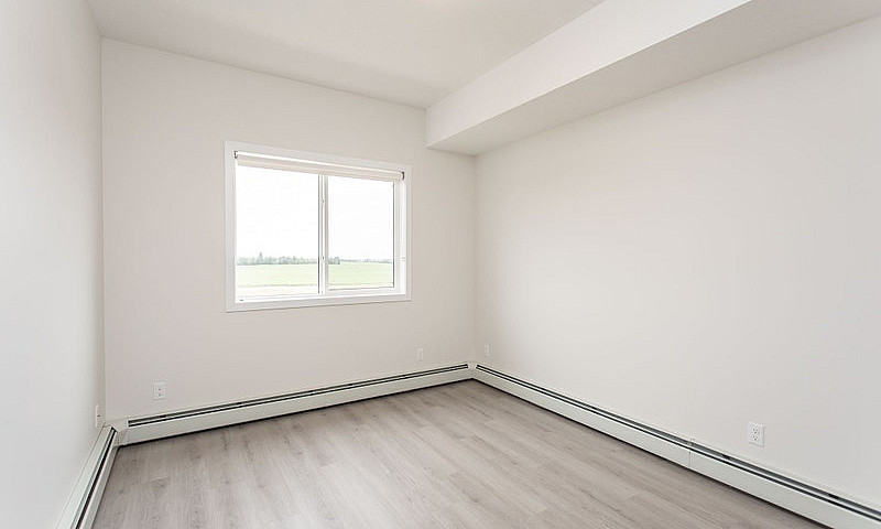 2 Bedroom Suite In L...