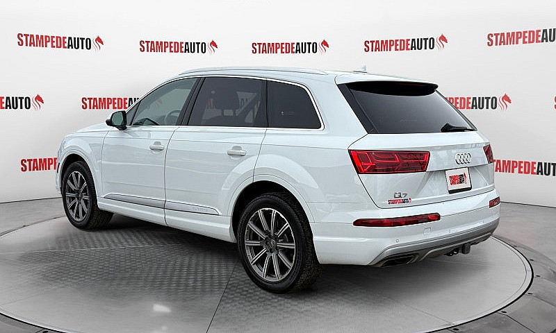 2019 Audi Q7 Progres...