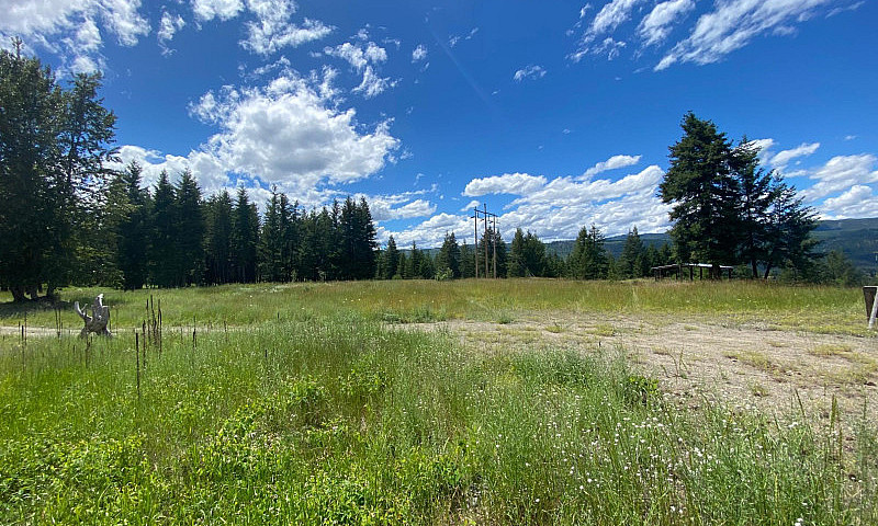 21+ Acres With Views...