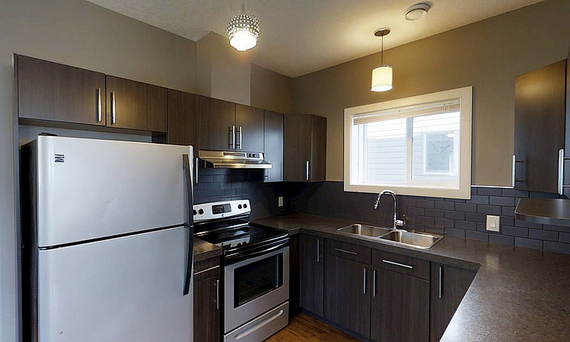 #1744- 2 Bedroom Low...