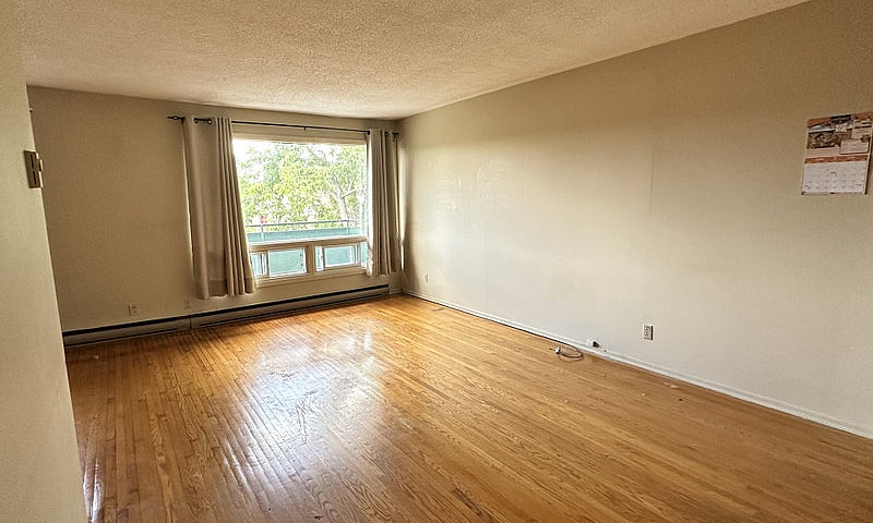 Large 2 Bedroom...