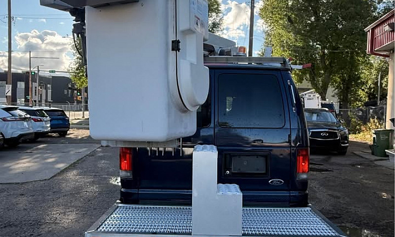 2013 Ford Econoline ...