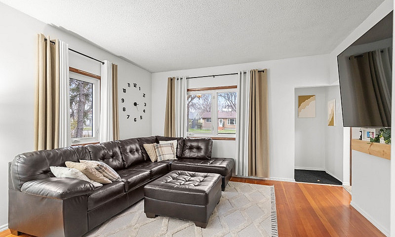 Well-Maintained 4Bdr...