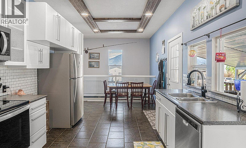 432 9Th Avenue S Cre...
