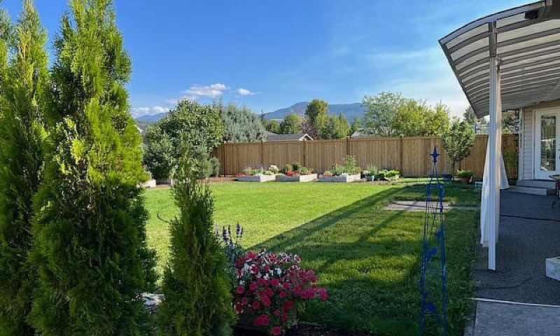 367 Oriole Way, Barr...