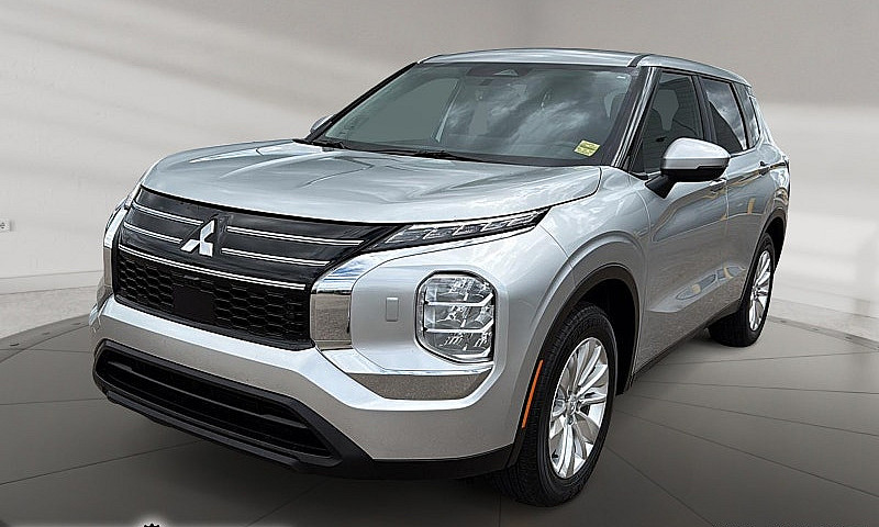 2025 Mitsubishi Outl...