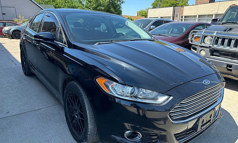 2016 Ford Fusion Tit...