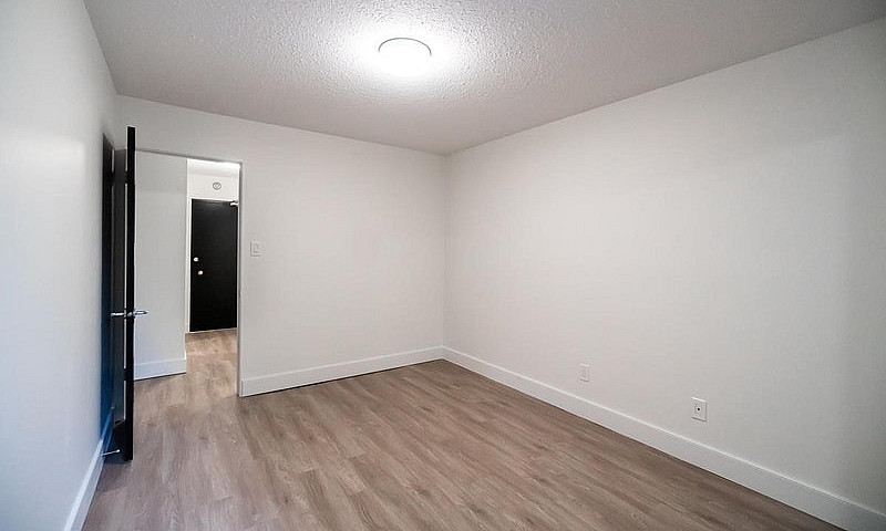 2 Bedroom Apartment ...