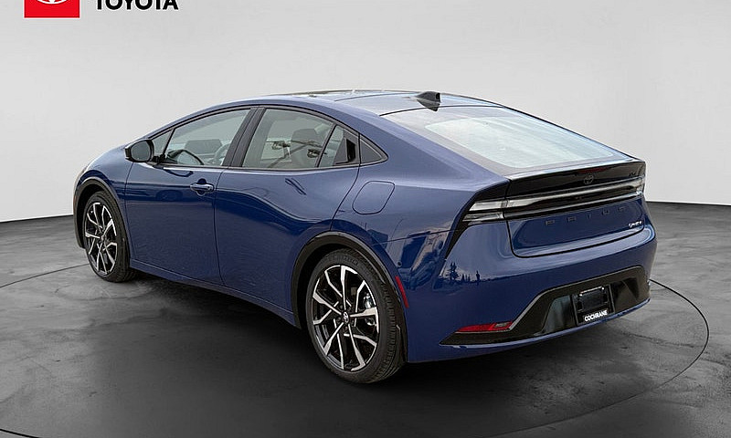 2027 Toyota Prius Pl...