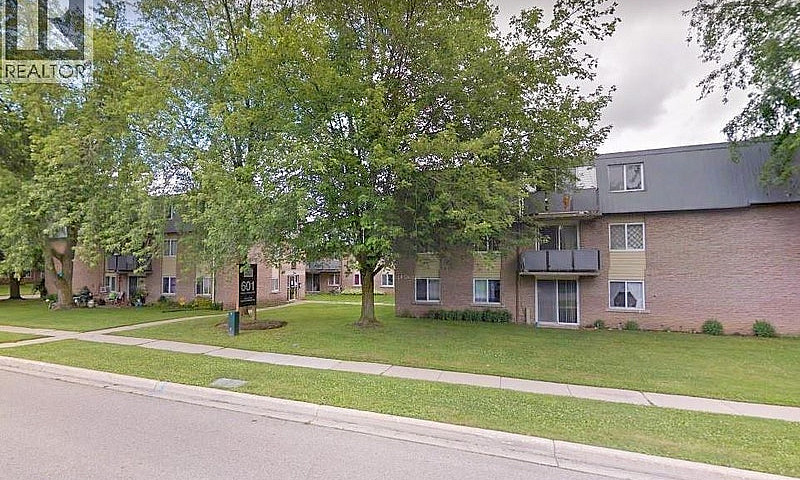 633 Barber Avenue N ...