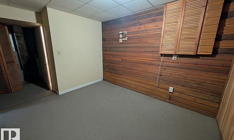 46 Mcleod Pl Nw Edmo...