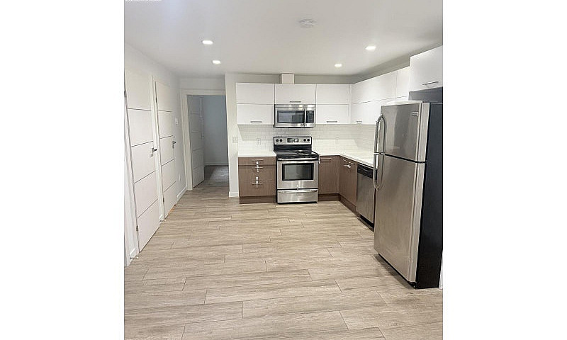 Bsmt 2150 Kugler Ave...