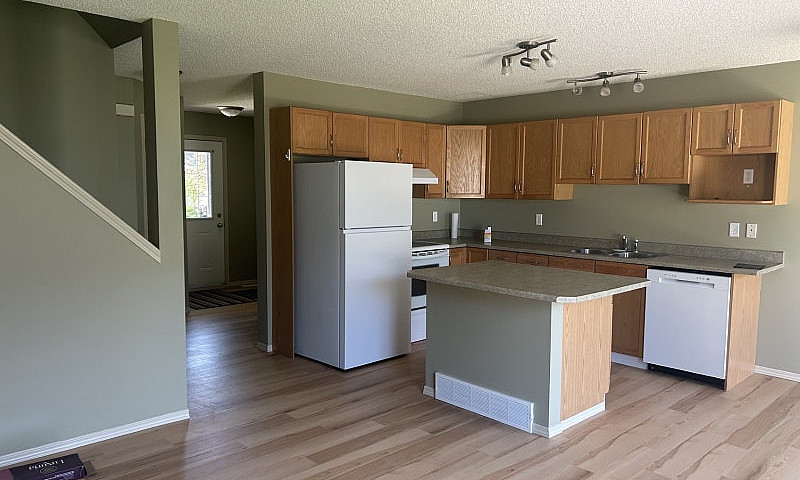 3 Bedrooms, 1.5 Bath...