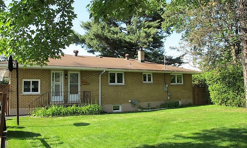 $627,900 - Bungalow ...
