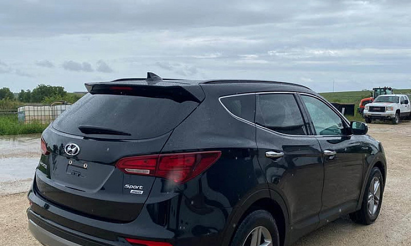 2017 Hyundai Santa F...