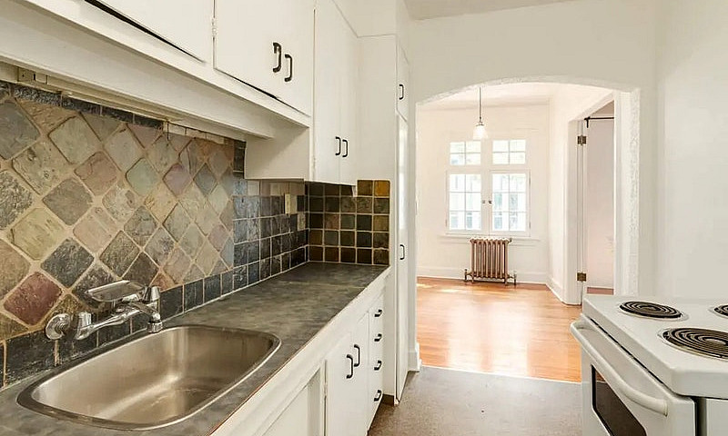 Enjoy Renting At Thi...