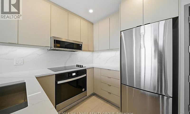 2604 - 180 George St...