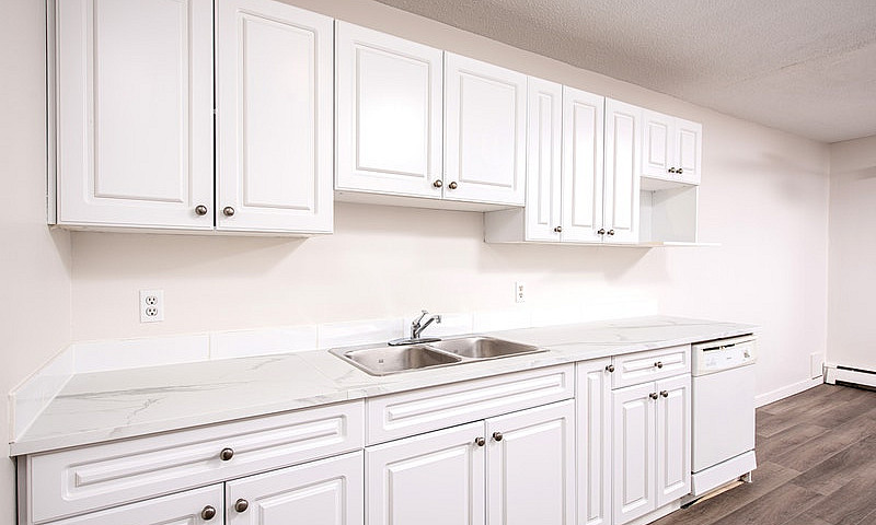 Pioneer Apartments -...
