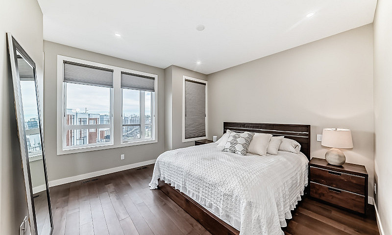 3 Bed 3 Bath Executi...