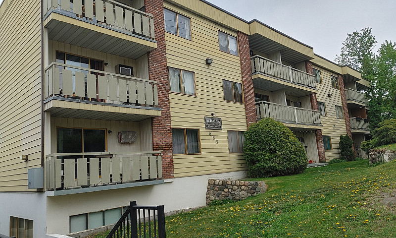 1 Bedroom Downtown U...
