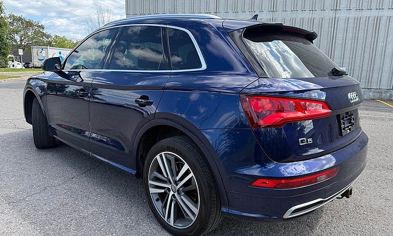 2018 Audi Q5 S- Line...