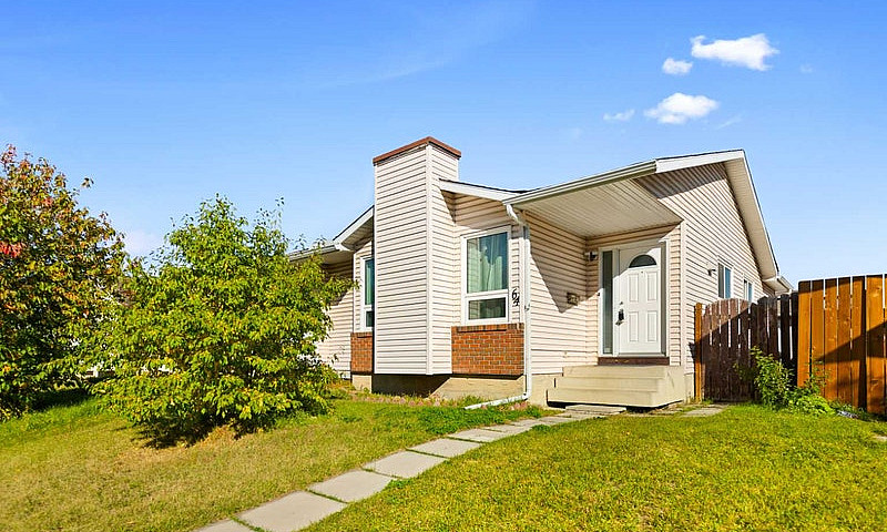 House For Sale In Wh...