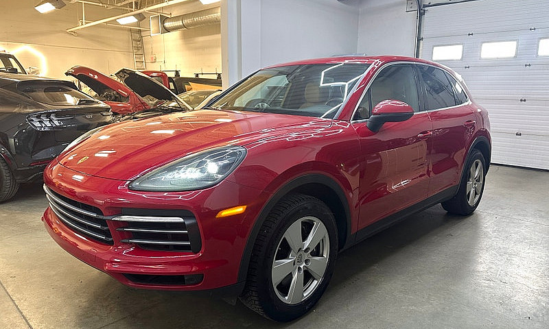 2022 Porsche Cayenne...