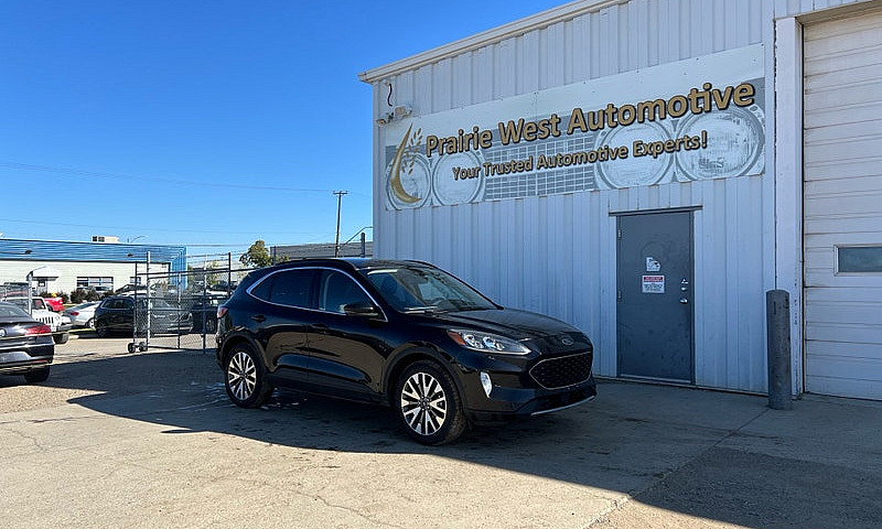 2020 Ford Escape Tit...