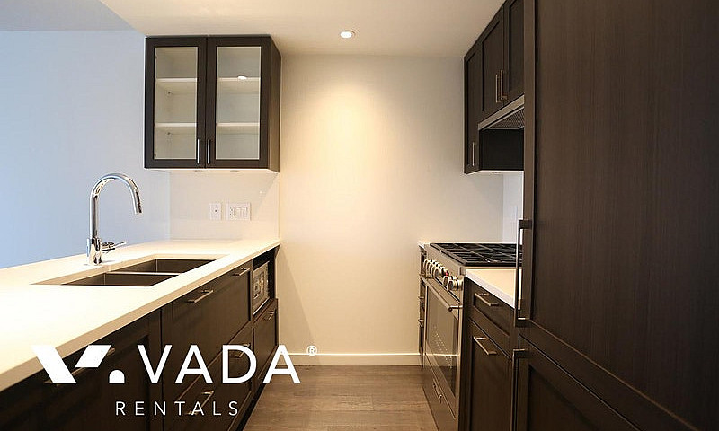 Wall Centre 1 Br Apt...
