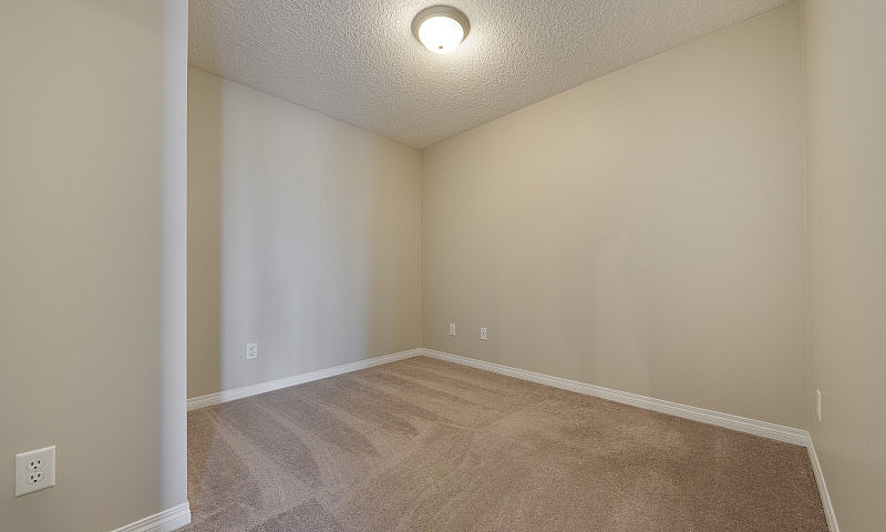 Top Floor Condo In E...