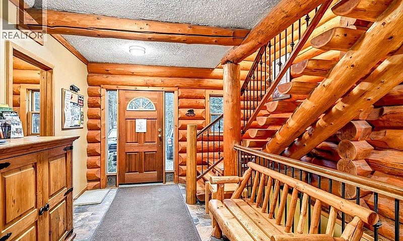 4580 Timberline Cres...