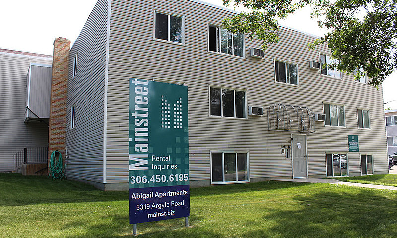 Lakeview Apartment F...
