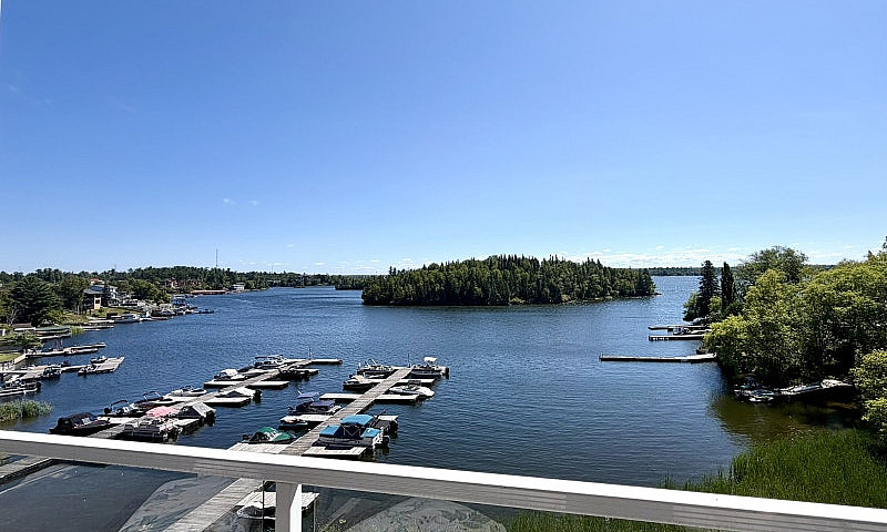 401 - 5 Bay Road...