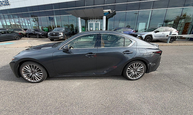 2021 Lexus Is Is 300...