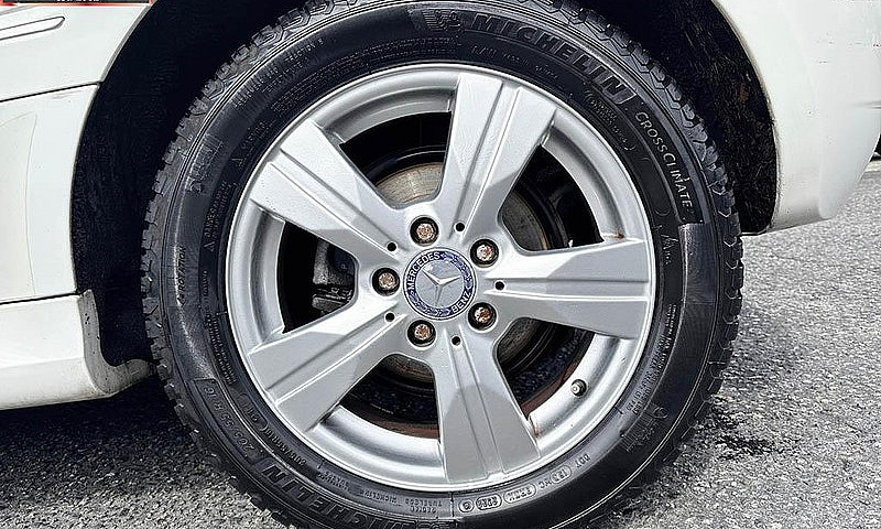 2010 Mercedes-Benz B...