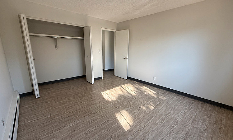 Classic 2 Bed 1 Bath...