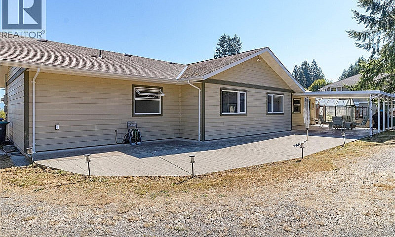 6780 Island Hwy W Bo...