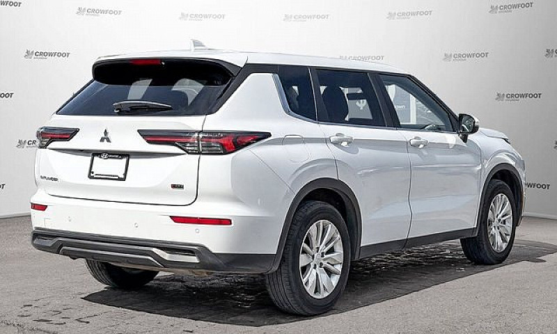 2025 Mitsubishi Outl...