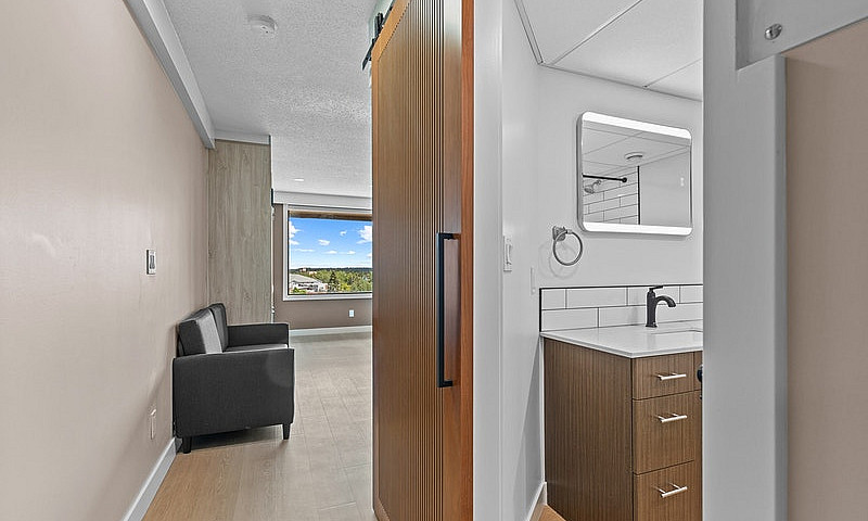 Bachelor Suites Avai...