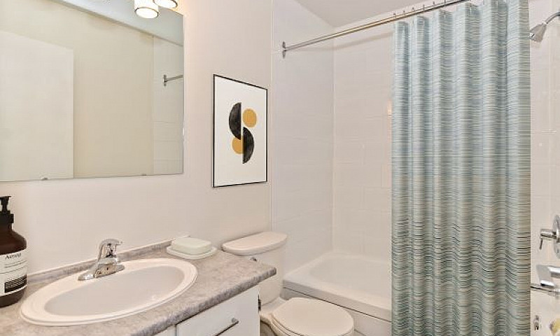 2 Bedroom - 8208 Fli...